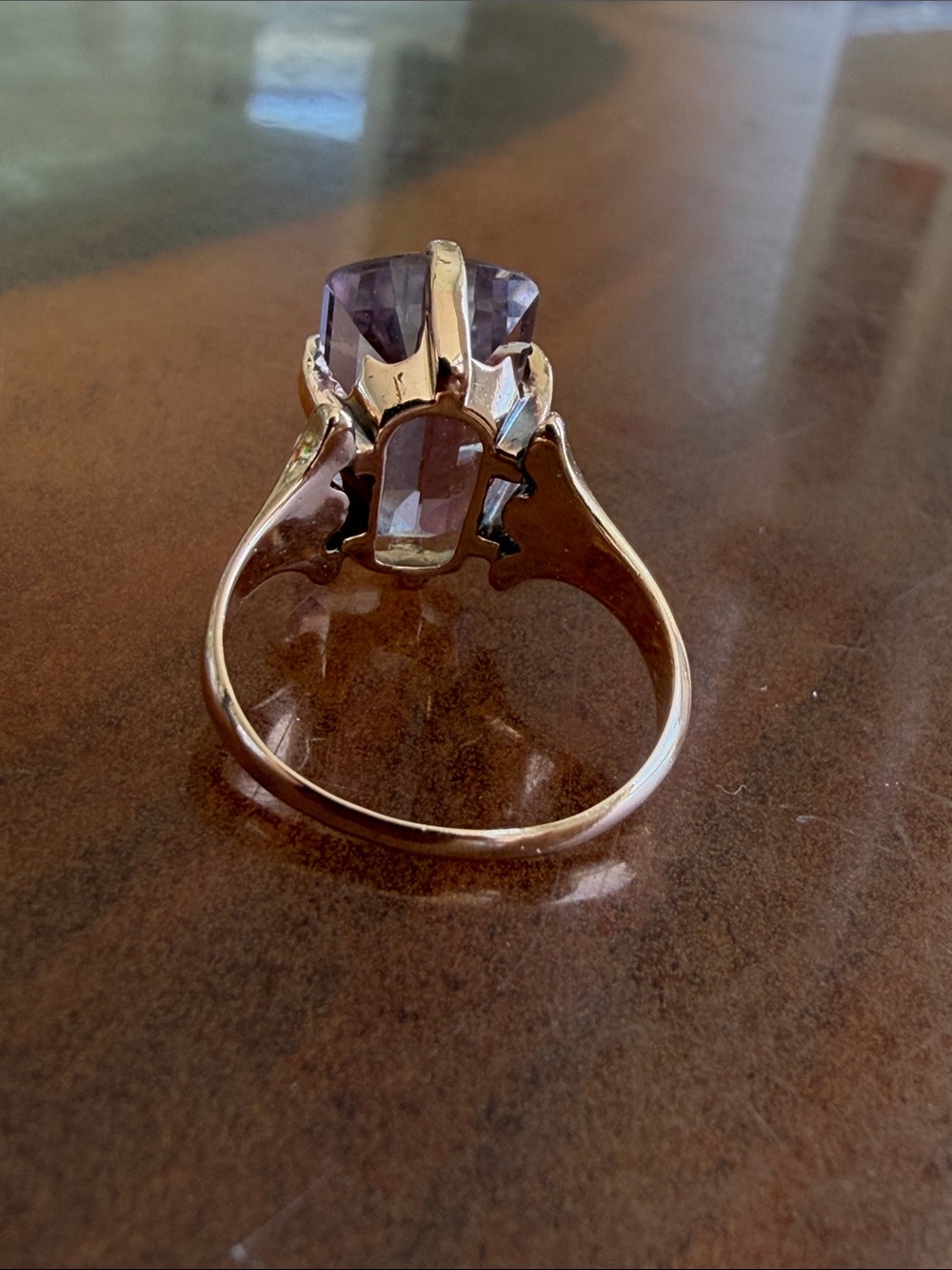 Vintage 14K Yellow Gold Ring with Light Purple Emerald-Cut Amethyst. - Picture 3 of 5